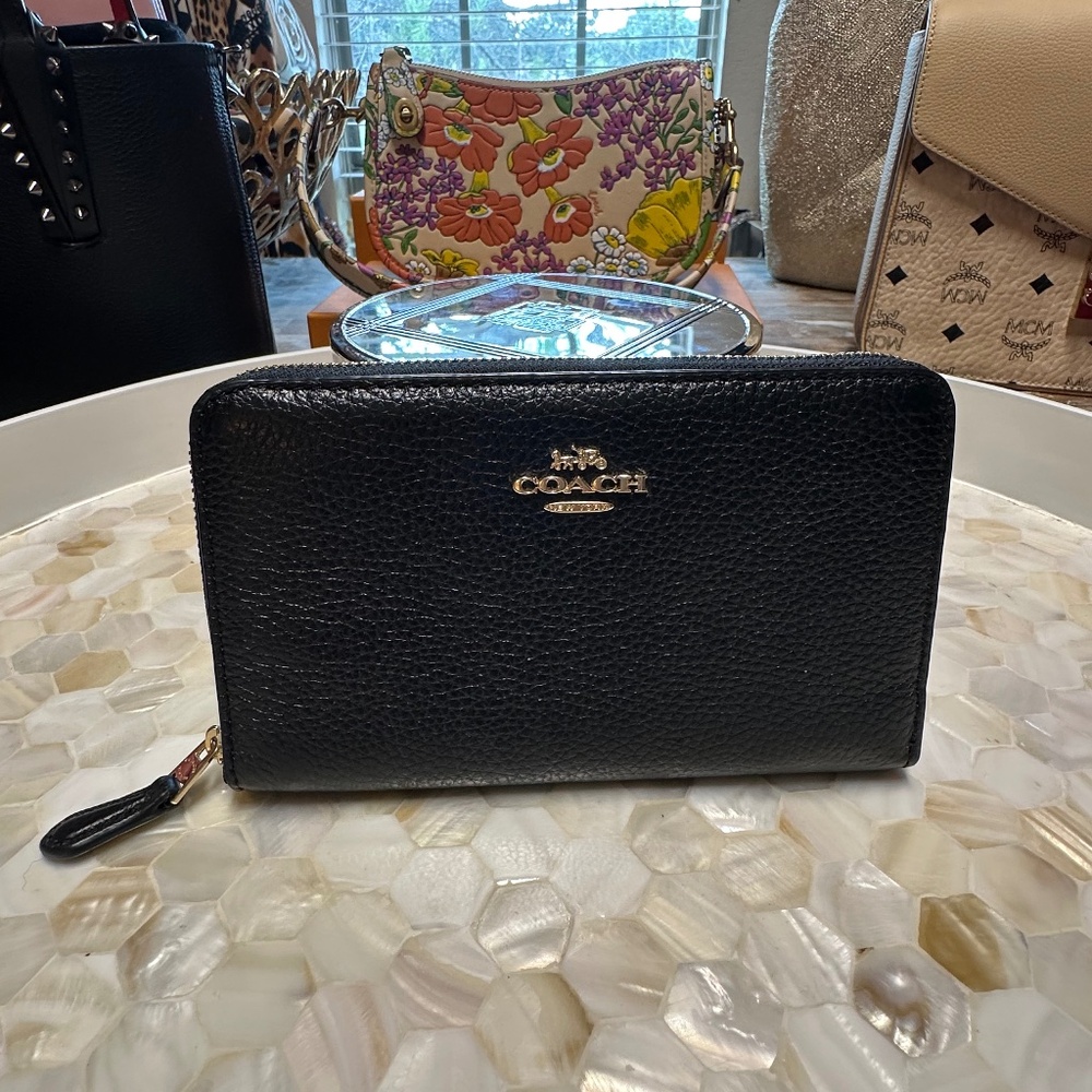Authentic Black Coach Medium Zip Wallet